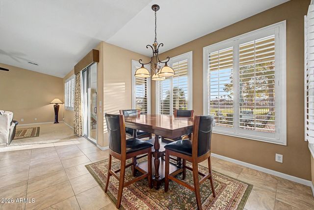 24320 S LAKEWAY Circle SW, Sun Lakes, AZ 85248