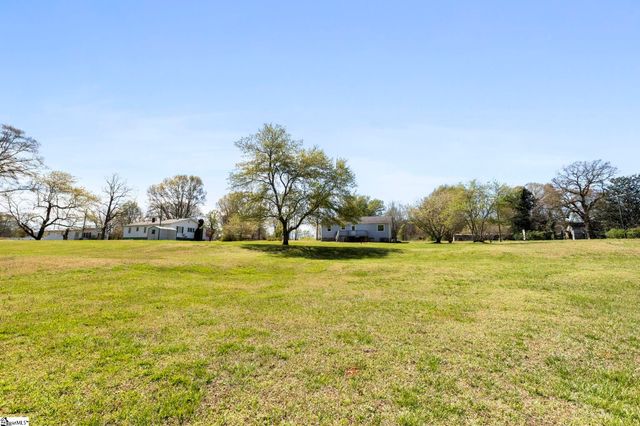 7 Belvue School Road, Travelers Rest, SC 29690
