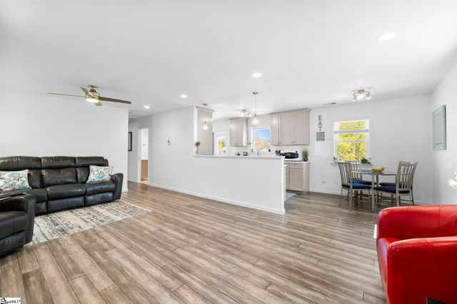 7 Belvue School Road, Travelers Rest, SC 29690