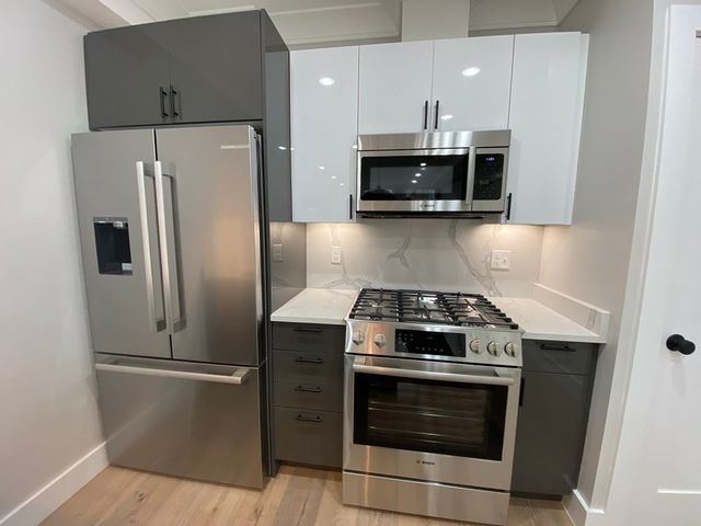 300 Somerville I, Somerville, MA 02143