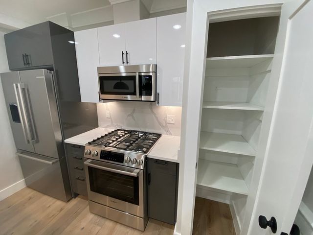 300 Somerville I, Somerville, MA 02143