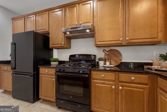 24 Brookview Drive, Newnan, GA 30265