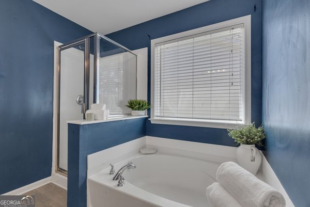 24 Brookview Drive, Newnan, GA 30265