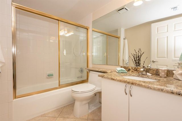 533 MARINA POINT DRIVE 533, Daytona Beach, FL 32114