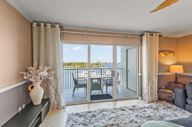 533 MARINA POINT DRIVE 533, Daytona Beach, FL 32114