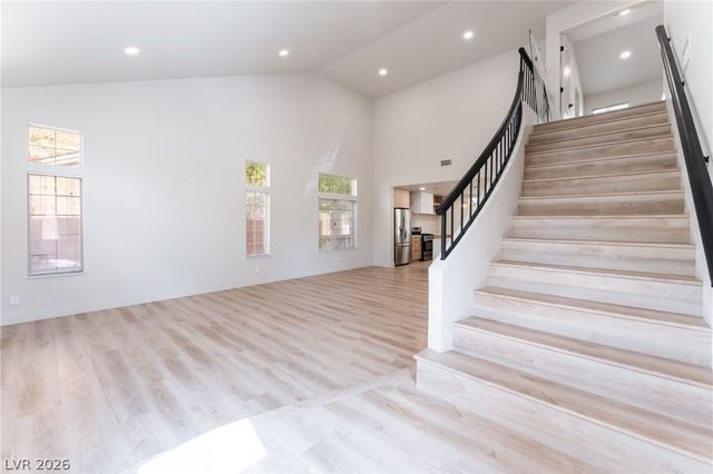 2100 Desert Peak Road, Las Vegas, NV 89134