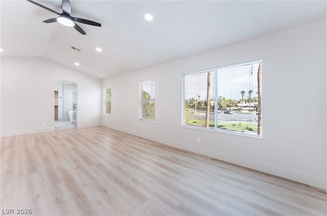 2100 Desert Peak Road, Las Vegas, NV 89134