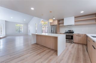 2100 Desert Peak Road, Las Vegas, NV 89134
