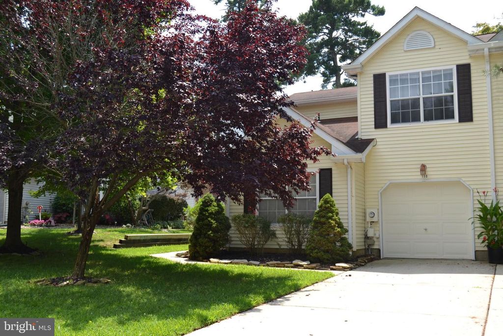 110 STONEHAM DR, Glassboro, NJ 08028