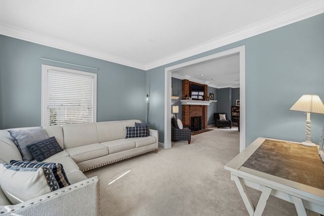 40W612 N Blue Lake Circle, Campton Hills, IL 60175