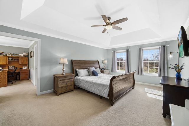 40W612 N Blue Lake Circle, Campton Hills, IL 60175