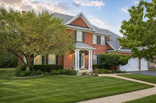 40W612 N Blue Lake Circle, Campton Hills, IL 60175