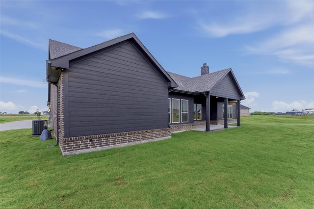 2208 Continent Court, Krum, TX 76249