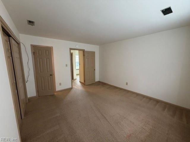 520 Heacox LN, Newport News, VA 23608