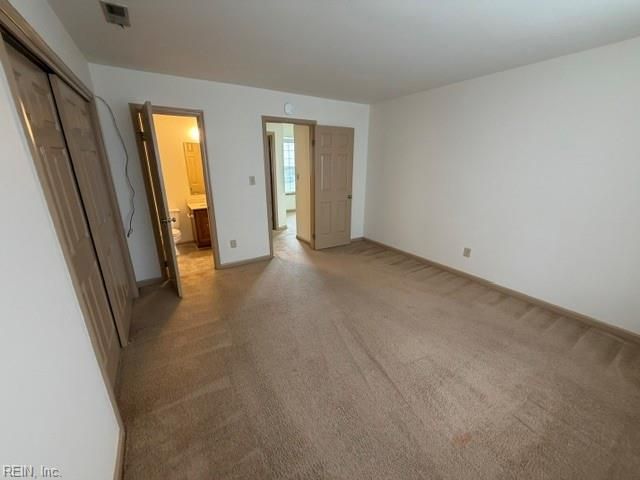 520 Heacox LN, Newport News, VA 23608