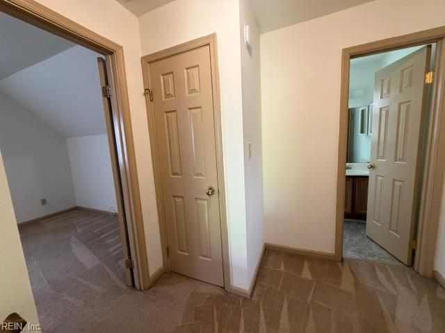 520 Heacox LN, Newport News, VA 23608