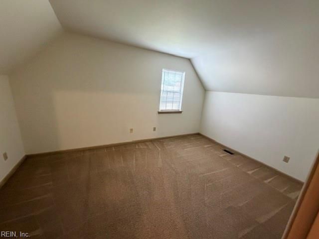 520 Heacox LN, Newport News, VA 23608