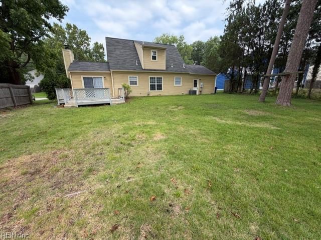 520 Heacox LN, Newport News, VA 23608
