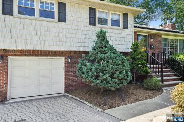 38 Serafin Place, Glen Rock, NJ 07452
