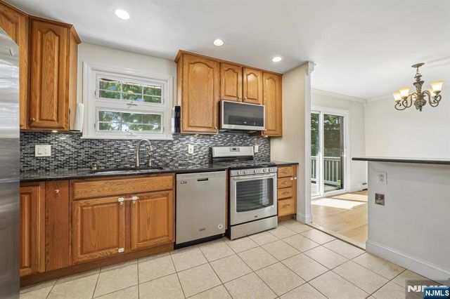 38 Serafin Place, Glen Rock, NJ 07452