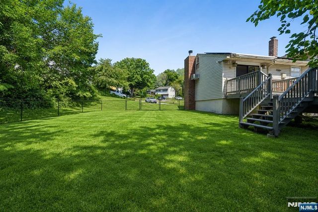 38 Serafin Place, Glen Rock, NJ 07452