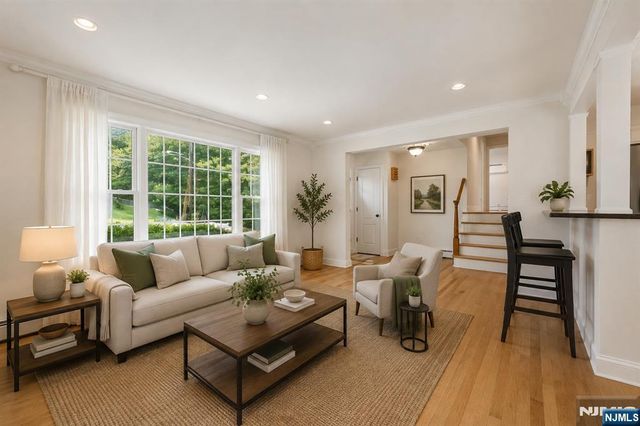 38 Serafin Place, Glen Rock, NJ 07452