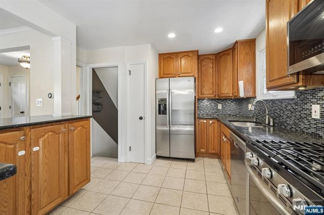 38 Serafin Place, Glen Rock, NJ 07452