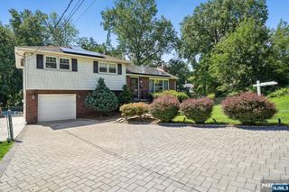 38 Serafin Place, Glen Rock, NJ 07452