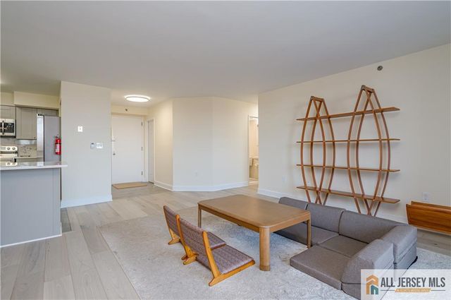 30 S Adelaide Avenue 4K, Highland Park, NJ 08904