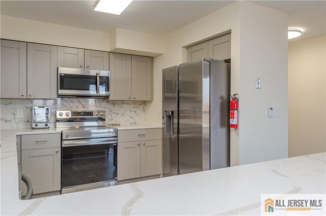 30 S Adelaide Avenue 4K, Highland Park, NJ 08904