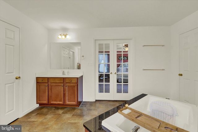 83 MCINTOSH LN, Aspers, PA 17304