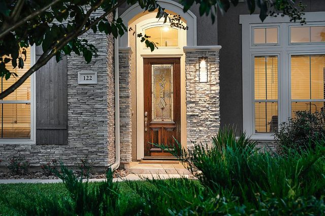 122 Coral Bells Court, Conroe, TX 77304