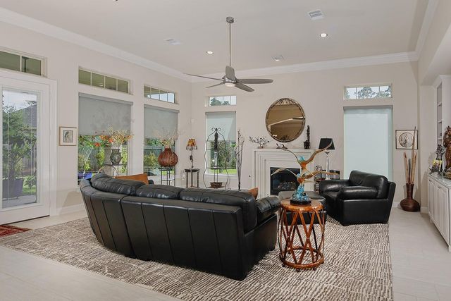 122 Coral Bells Court, Conroe, TX 77304