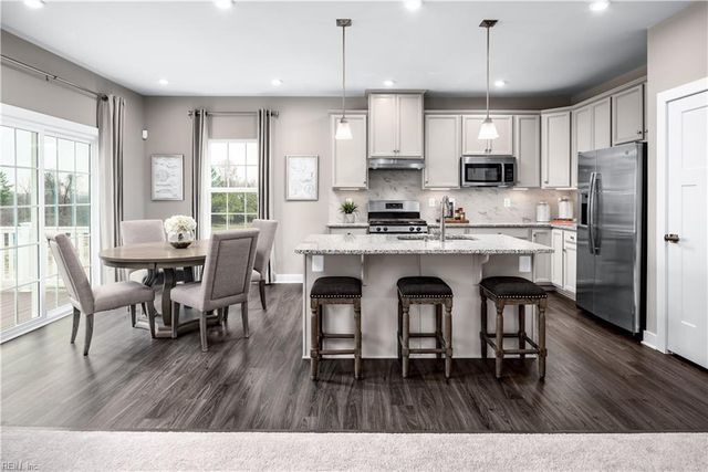 431 Tributary LN, Carrollton, VA 23314