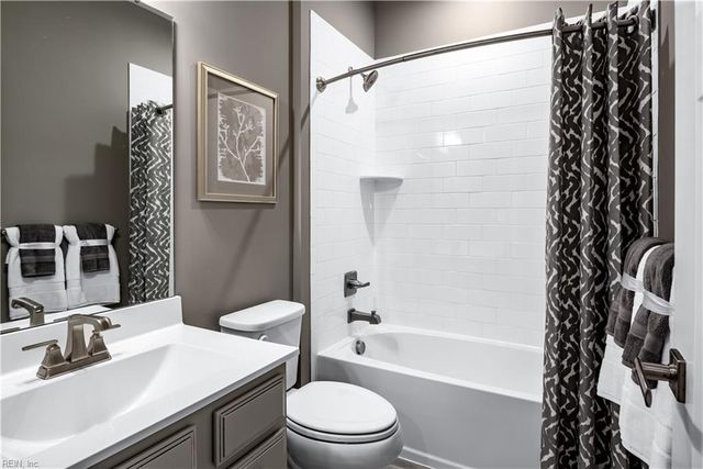 431 Tributary LN, Carrollton, VA 23314