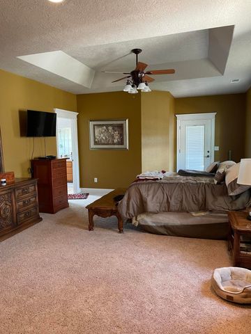 374 Leandra Lane, Eagle Point, OR 97524