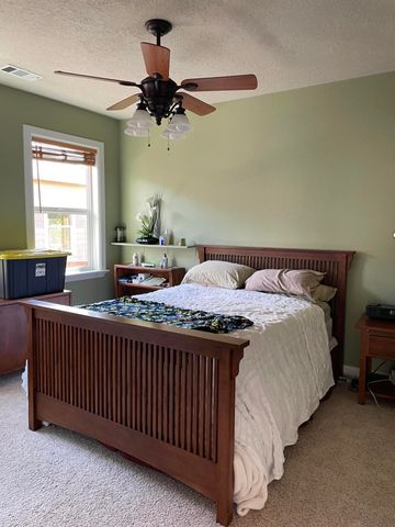 374 Leandra Lane, Eagle Point, OR 97524