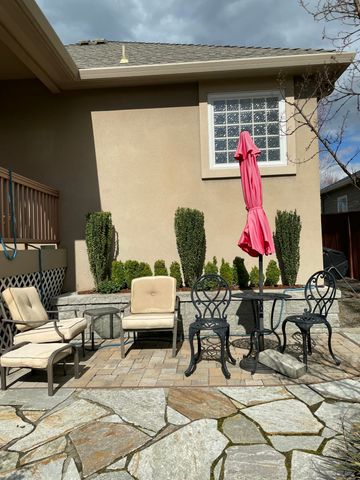 374 Leandra Lane, Eagle Point, OR 97524