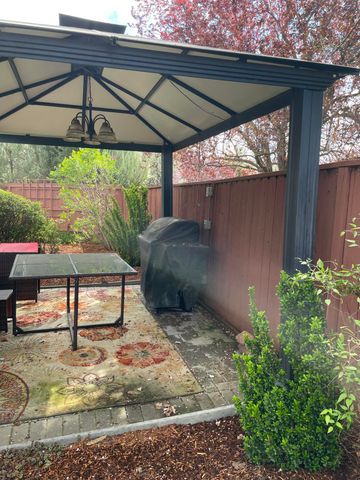 374 Leandra Lane, Eagle Point, OR 97524