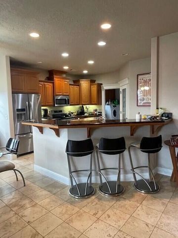 374 Leandra Lane, Eagle Point, OR 97524