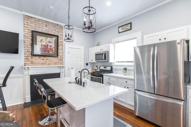 1464 Calhoun Street, Macon, GA 31201