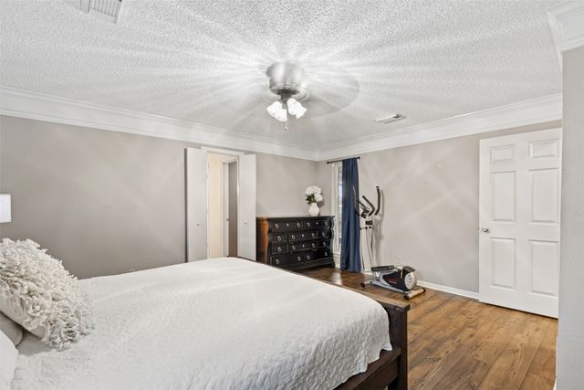 1105 E Spring Valley Road, Richardson, TX 75081