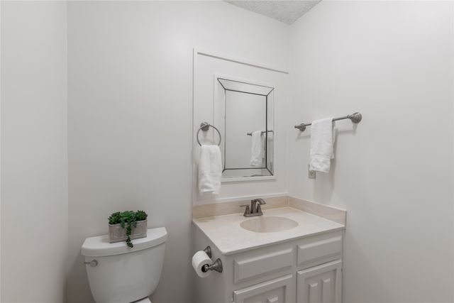 1105 E Spring Valley Road, Richardson, TX 75081