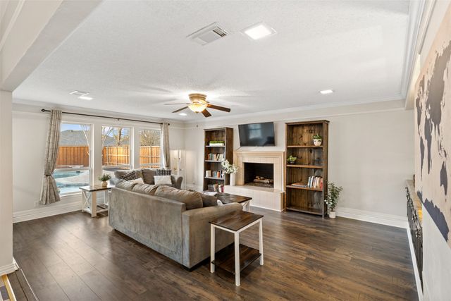 1105 E Spring Valley Road, Richardson, TX 75081