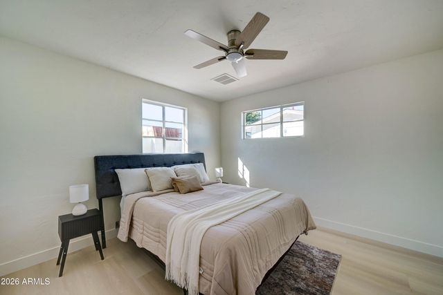 1812 N 32ND Place, Phoenix, AZ 85008