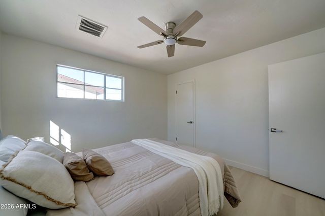 1812 N 32ND Place, Phoenix, AZ 85008