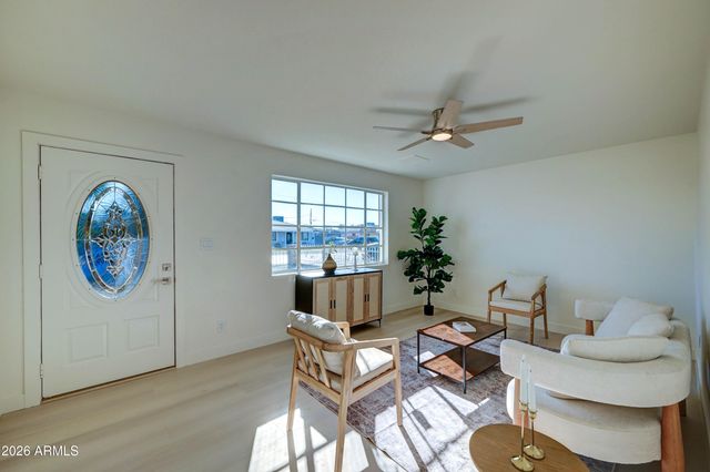 1812 N 32ND Place, Phoenix, AZ 85008
