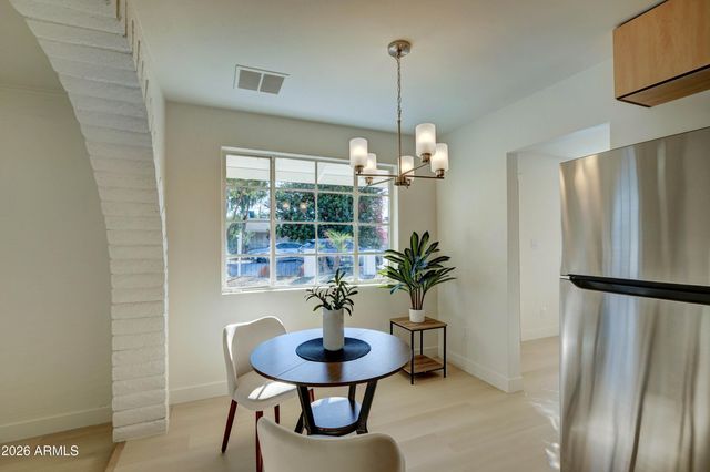 1812 N 32ND Place, Phoenix, AZ 85008