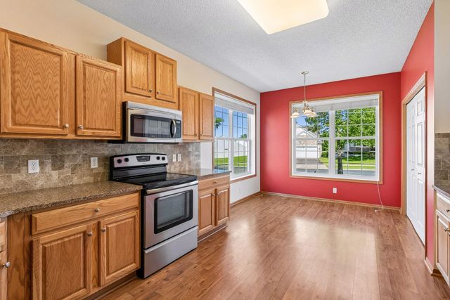 1692 Oakbrooke Way, Eagan, MN 55122
