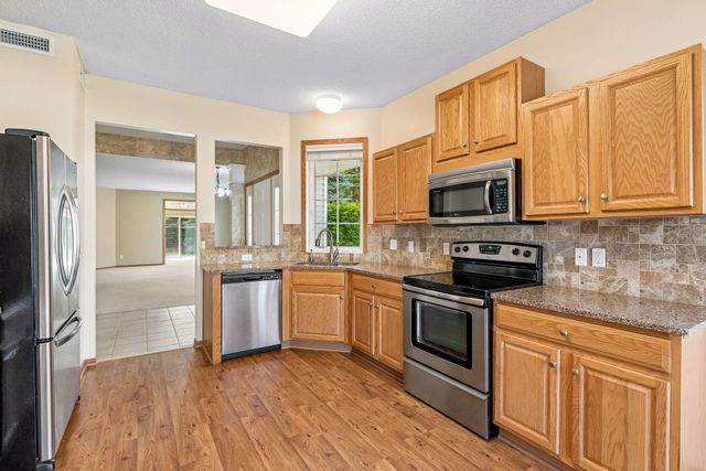 1692 Oakbrooke Way, Eagan, MN 55122